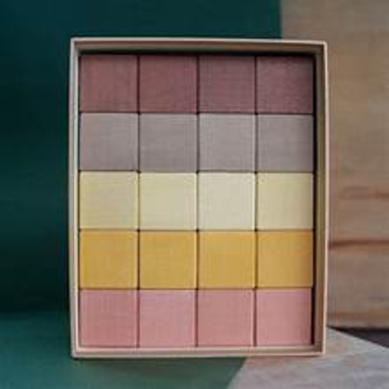 Meshka Nude Cubes
