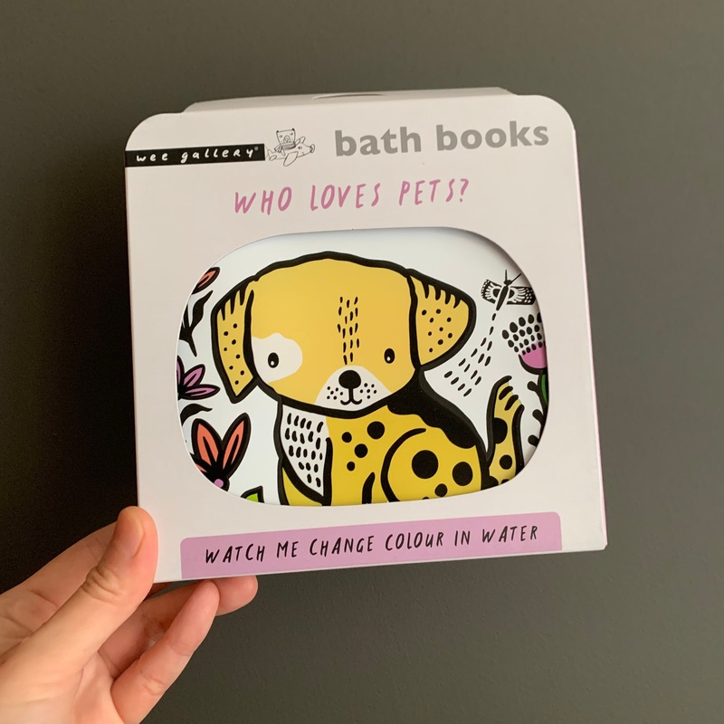 Colour Me: Who Loves Pets?