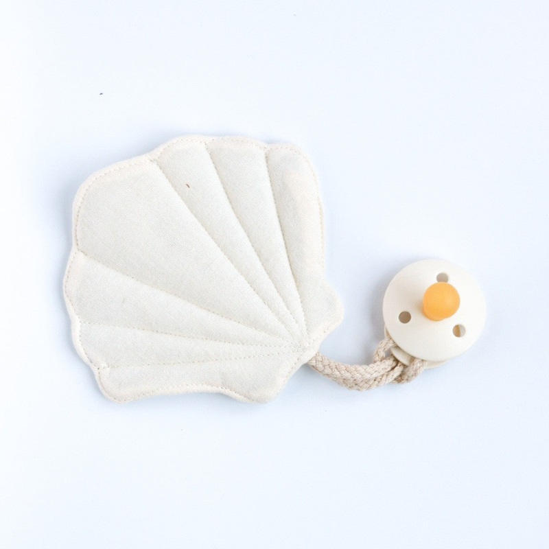 Oh Dubidu Shell Pacifier Holder | Ivory