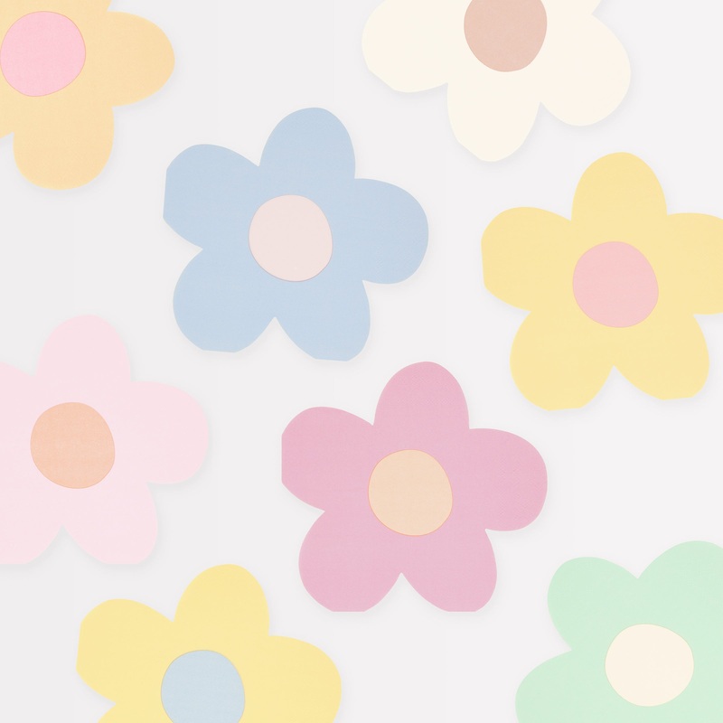 Daisy Shaped Napkins (x 16)
