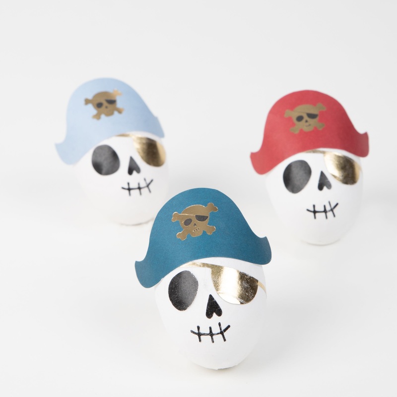 Pirate Skulls Surprise Balls (x 3)
