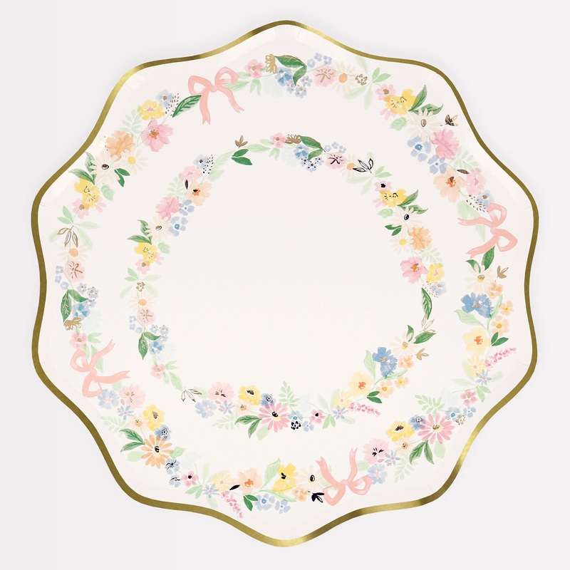 Elegant Floral Dinner Plates (x 8)