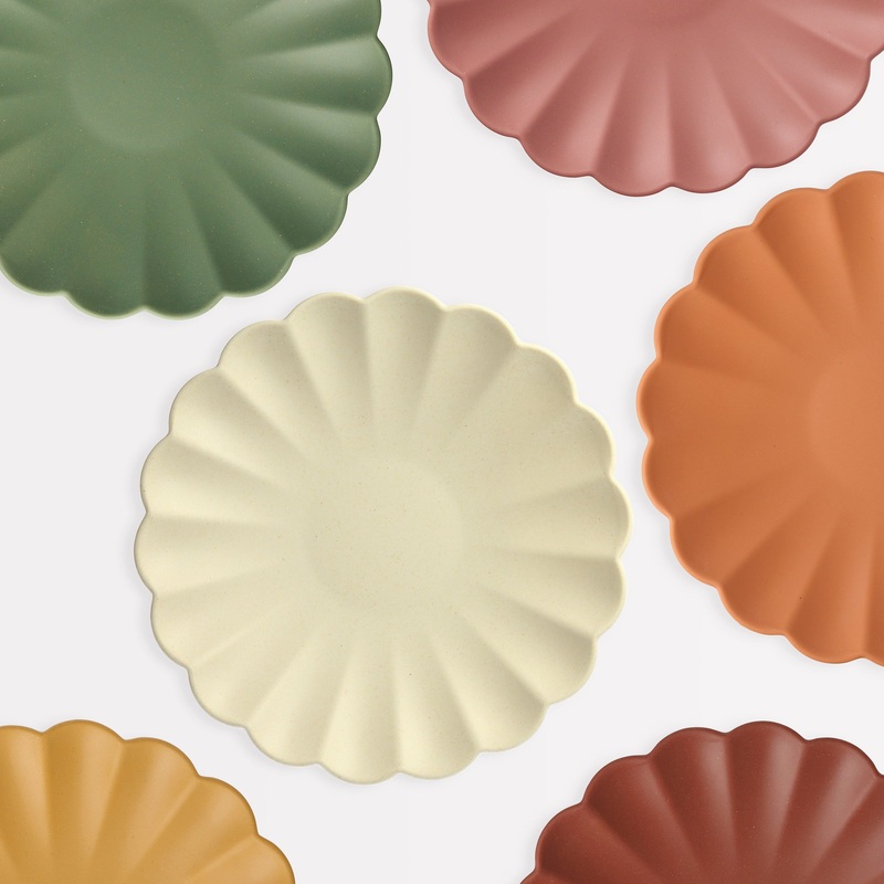 Earthy Small Reusable Bamboo Plates (x 6)