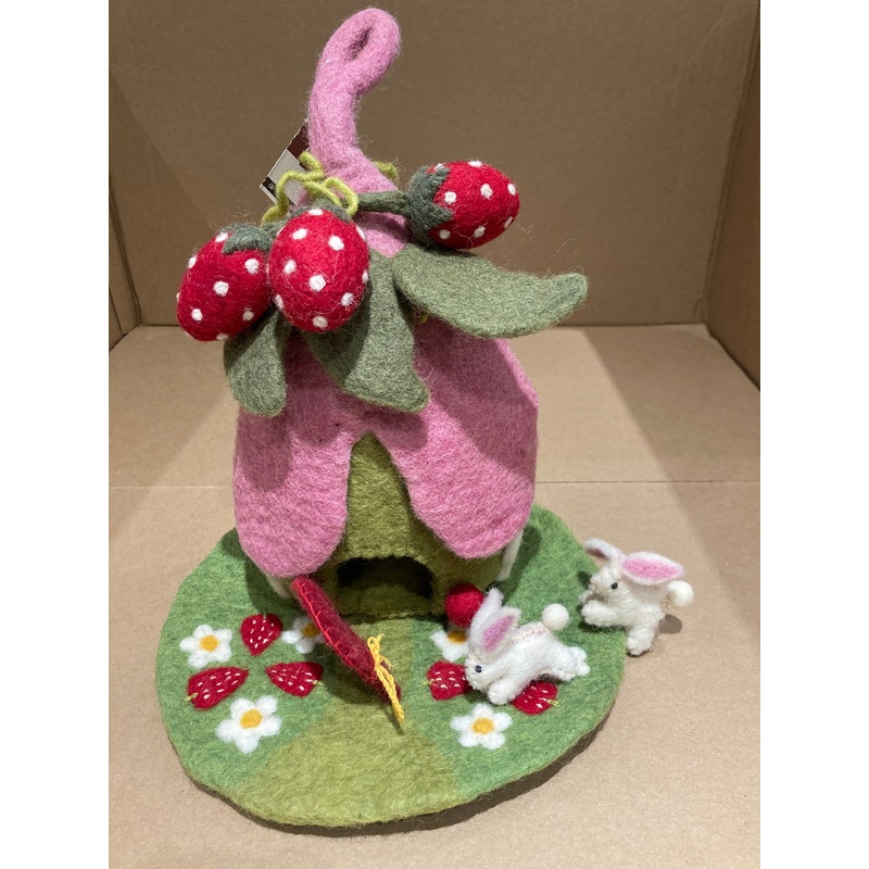 Dollhouse Play – Felted Wool STRAWBERRY HOUSE