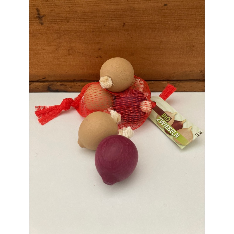 Kitchen Play Food – Wooden ONIONS-IN-A-NET, 4 pieces!
