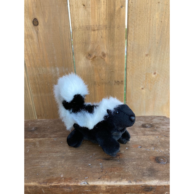 Soft Toy Finger Puppet – STRIPED SKUNK